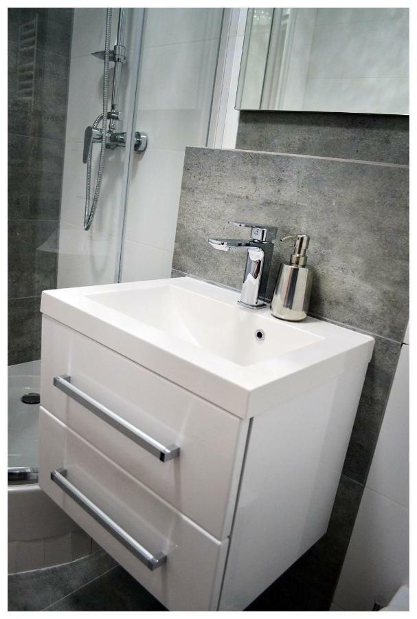 Color24 Apartament Stalowa Wola Esterno foto